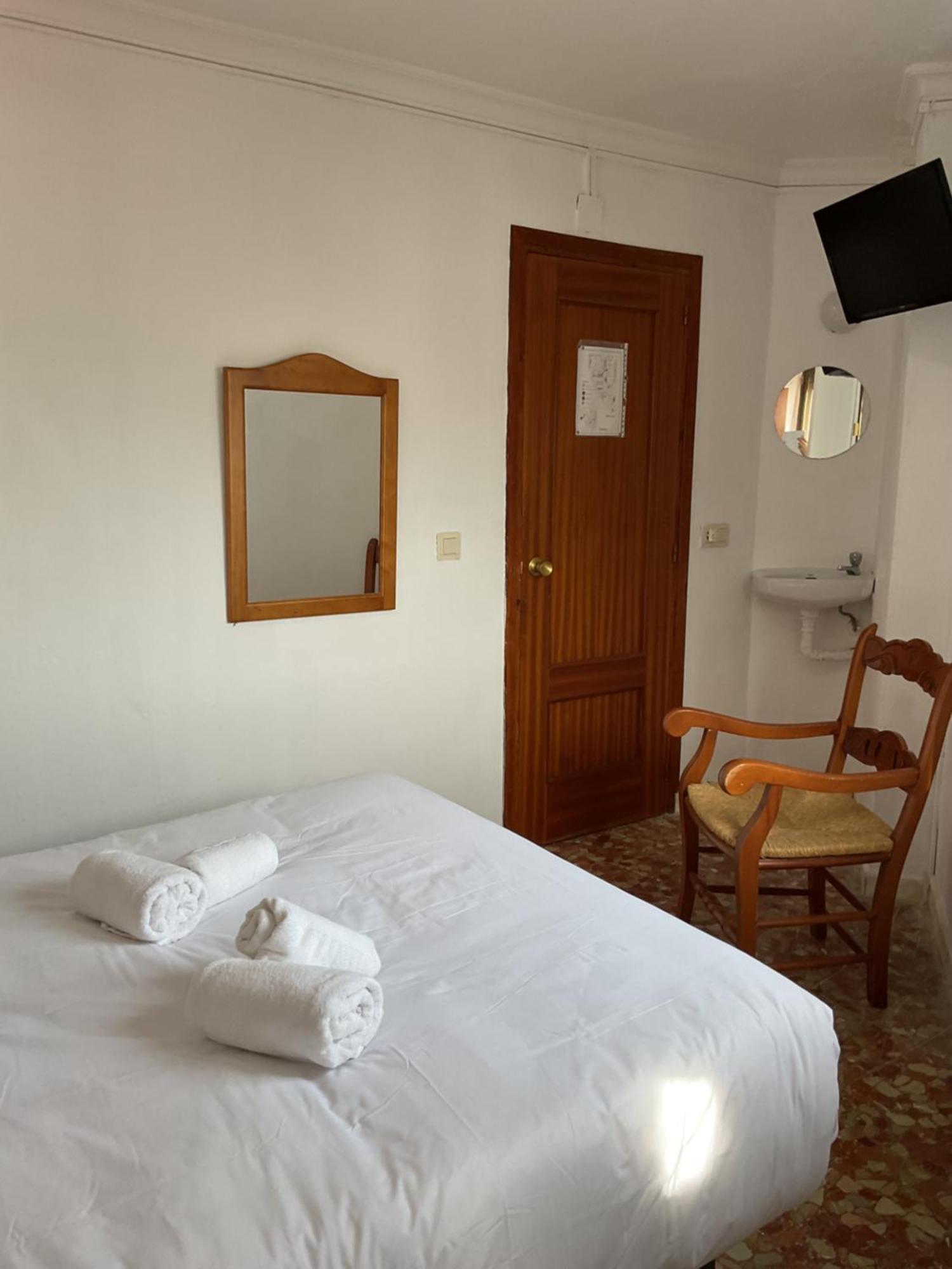 Hostal San Miguel By Croma Estepona Ngoại thất bức ảnh