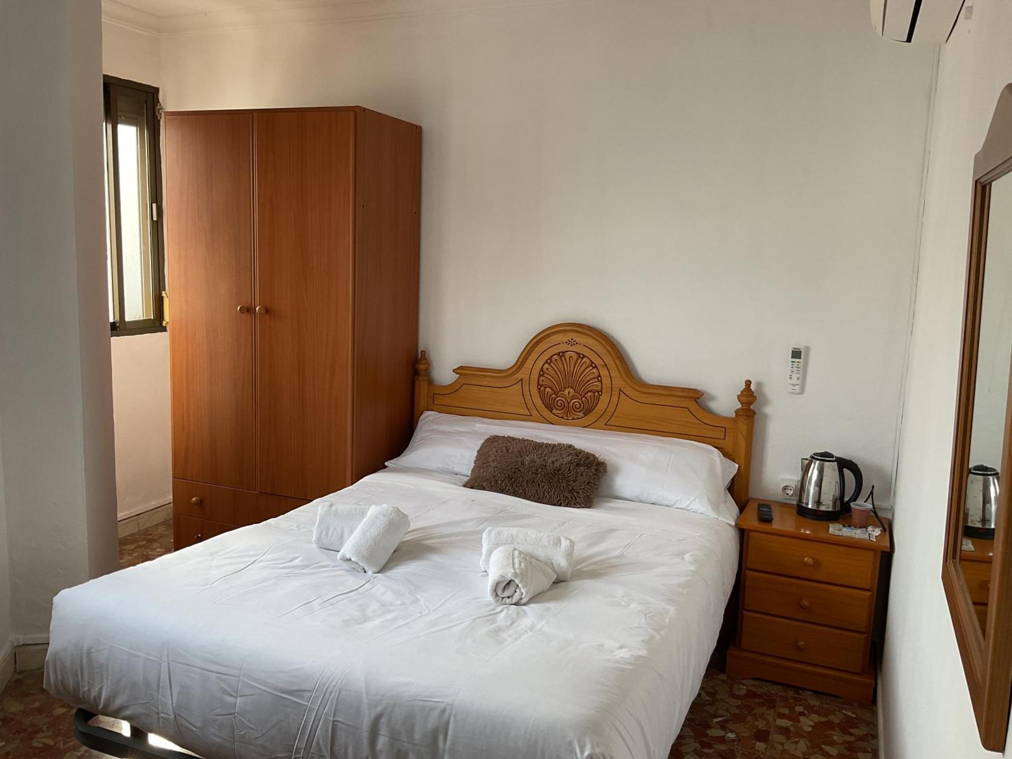 Hostal San Miguel By Croma Estepona Ngoại thất bức ảnh