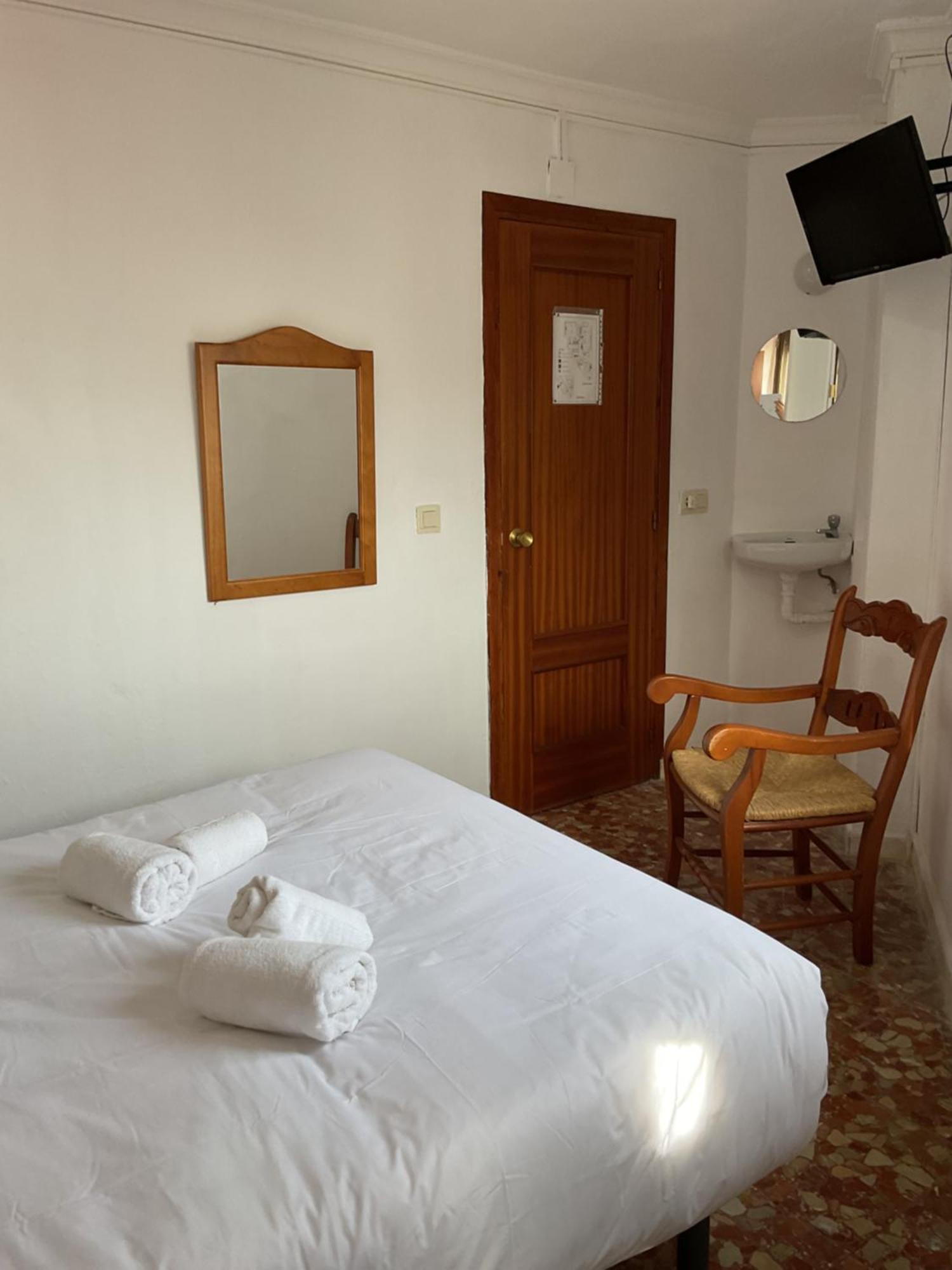 Hostal San Miguel By Croma Estepona Ngoại thất bức ảnh