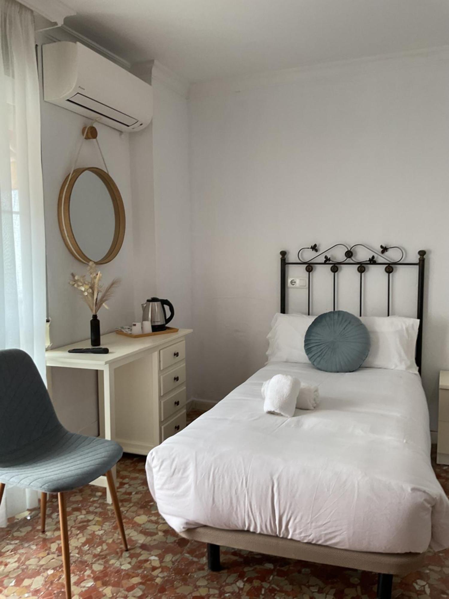 Hostal San Miguel By Croma Estepona Ngoại thất bức ảnh